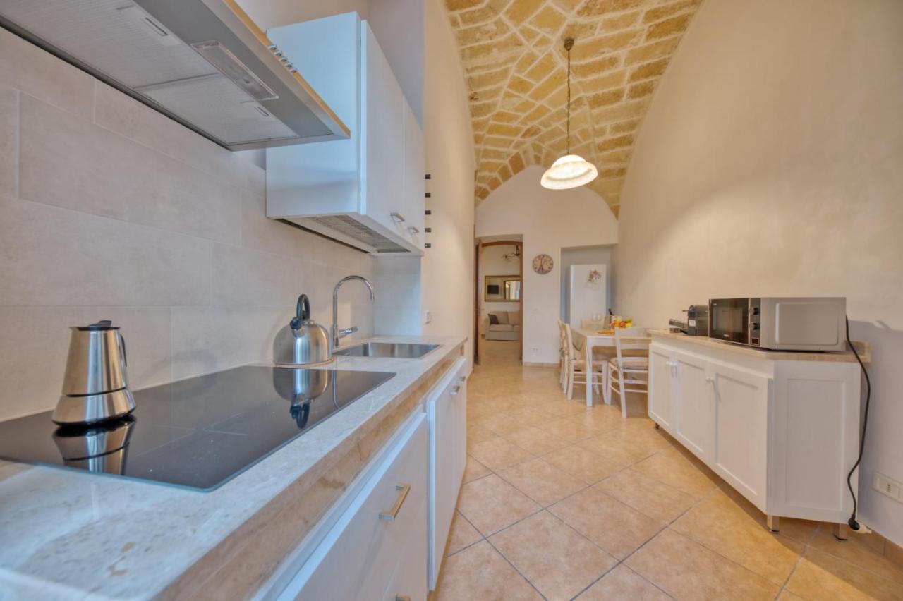 Corte Anibaldi Apartment เลชเช ภายนอก รูปภาพ